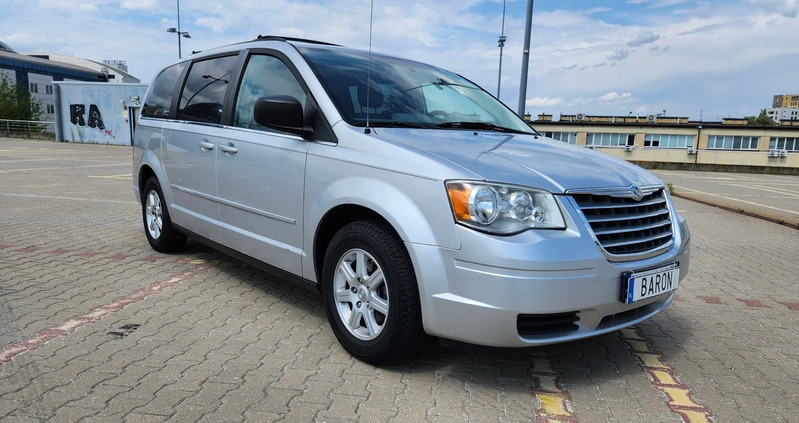 Chrysler Town &amp; Country cena 51900 przebieg: 194000, rok produkcji 2010 z Tarnowskie Góry małe 529